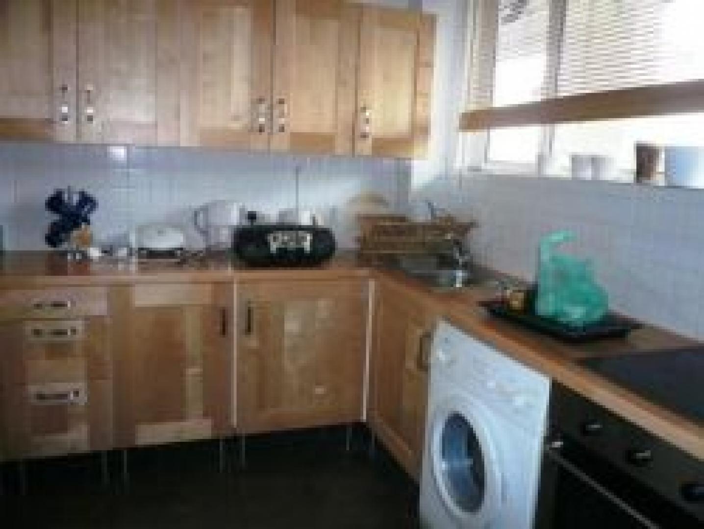 			2 Bedroom, 1 bath, 1 reception Flat			 Hillgrove Road, SWISS COTTAGE